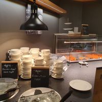 Veganes Eck mit Häppchen, Maronen-Apfel- und Erbsen-Minze Creme Suppe at Waldhotel am Notschreipass in Todtnau