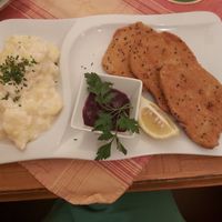 Schnitzel mit Kartoffelsalat at Stiftskeller in St Florian