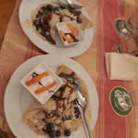 Eispalatschinke mit Toffeeeis at Stiftskeller in St Florian