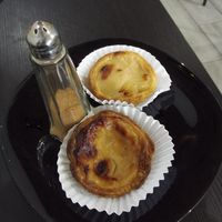 vegan nata with cinnamon at Vegana By Tentúgal in Porto