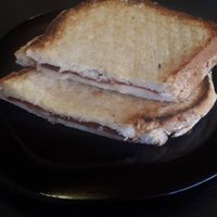 tasty cheese and ham toast at Vegana By Tentúgal in Porto