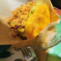 Arepa de guacamole at Condende in Sevilla