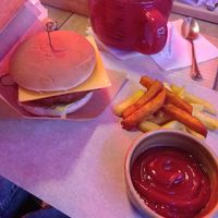 Burger at OM NOM NOM in Lviv