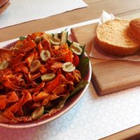Hummus bowl with sweet potato chips at OM NOM NOM in Lviv
