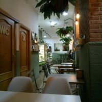 El sitio at Cafe Green Bakery in Madrid