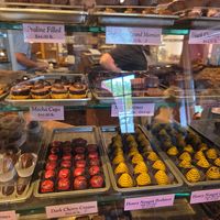 Vegan options marked with "V" at Harbor Candy Shop in Ogunquit