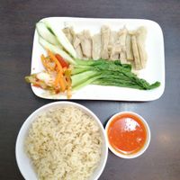 Chicken Rice at Rice House 谷王栈( 粥大王) in Central Singapore