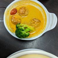 Sotong curry balls - incredibly tasty curry at Rice House 谷王栈( 粥大王) in Central Singapore