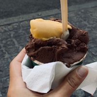 Enjoying the vegan chocolate ice cream that I have been looking for!  at OLMO Heladería Artesanal in Sevilla