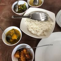 4 of 5 curries, plus papadam for Rs420 at No. 1 Dewmini Roti Shop in Mirissa