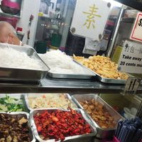 Early morning dishes at Yu Yuan Vegetarian Stall 裕元齋素食 in Central Singapore