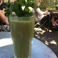Smoothie Salud Verde 🌿  at Cafe Kogi in Cologne