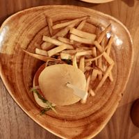 Pineapple burguer mini at Lluvia in Alicante