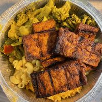 Jerk tofu, Mac n cheese, curry mixed vegetables at Ninth Square Market Caribbean Style in New Haven