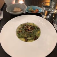 Chicoree Trauben und panierte Kapern at Farbenfroh in Essen