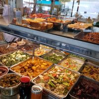 Choose your likes at De Sheng Vegetarian 德昇素食 in Northeast Singapore