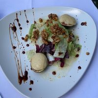 figs with melted nomuh cheese and maple walnuts at Laegernstuebli in Boppelsen