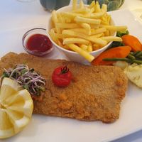 Vegan cordon bleu at Laegernstuebli in Boppelsen