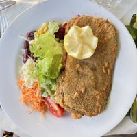 Laura - veganes Schnitzel  at Laegernstuebli in Boppelsen