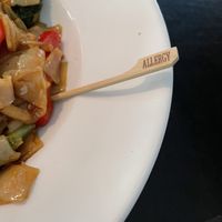 Allergy note  at Noi Thai in Honolulu