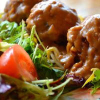 Crispy rice balls with satay sauce at Las Vegan Cafe in Collingwood
