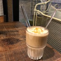 漂浮冰咖啡 at Blossom Rena Vegan Cafe 貝多蕾納 in Taipei