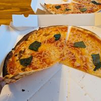 Margherita pizza at Hobgoblin - Roppongi in Tokyo