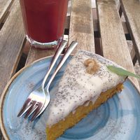 Carrot cake at S'Hortet in Mallorca