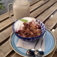 Apple crumble at S'Hortet in Mallorca