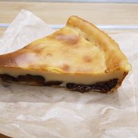 Plum tart at Hot Vog in Paris