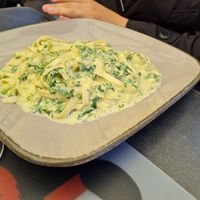 Tagliatelle mit Spinat und Knoblauch at La Taverna in Lueneburg