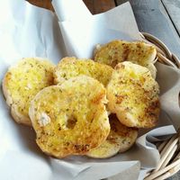 Garlic bread at Mama Cindy Restaurant in Khao Lak