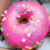 Doe Donut 🍓 at Doe Donuts in Portland