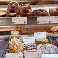 süßes vegan (🌱) at denn's Biomarkt - Arcaden in Dusseldorf