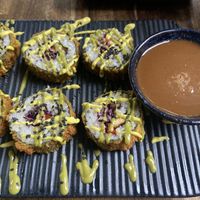 Crunchy sushi  at Attila Hildmann Organic Snackbar I in Berlin