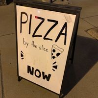 Exterior (sign)  at Pizza Head in St Louis