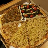 Pizza at Opte Pizzas in Curitiba