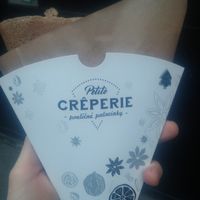 V spaldovom ceste, so slowtellou a malinami, vraj "podpultofka":D  at Petite Creperie - Poulicne Palacinky in Bratislava