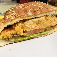 Burger de boniato / Sweetpotato burger at Petite Sophie in Mahon