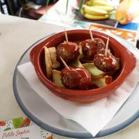 Curiosisimo at Petite Sophie in Mahon