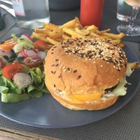 Veggie cheeseburger  at Cafe Ploom in Le Pouliguen