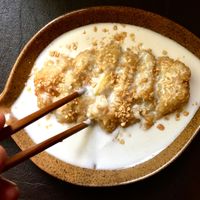 sticky rice with mango in a coconut sauce  at Chay Long in Berlin