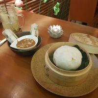Bao bun and summer rolls at Chay Long in Berlin