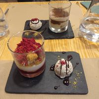 Tarta de queso y tiramisú at Mapa Verde in San Sebastian