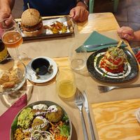 Falafel bowl, pancakes, burger at Mapa Verde in San Sebastian