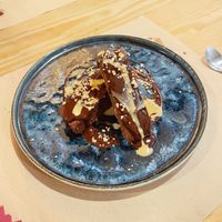 Brownie de chocolate con crema de cacahuete y mousse.   at Mapa Verde in San Sebastian