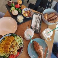 Breakfast + Bowl at Rosenberg in Potsdam