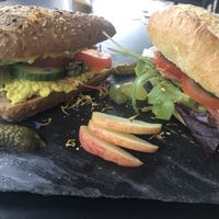 Eiersalat-Brötchen (l) und Bauernbaguette (r) at Rosenberg in Potsdam
