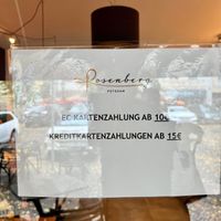 Kartenzahlungen sind erst ab 10 Euro mit der Girokarte möglich.

Mit der EC-Karte wird die Girokarte gemeint und von Debitkarten wurde anscheinend noch nichts gehört. 

 at Rosenberg in Potsdam