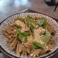 Pennen mit Basilikumpesto at Rosenberg in Potsdam